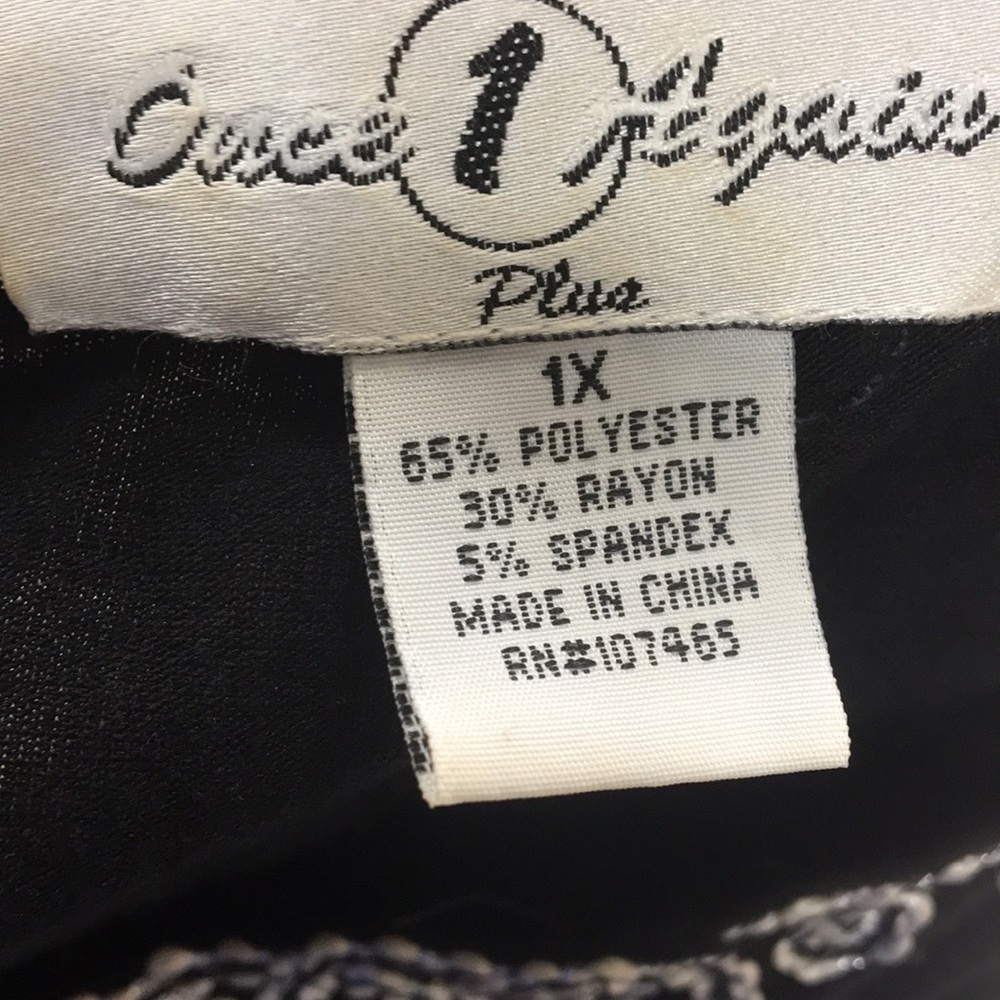 Black and White Embroidered Top - Picture 5 of 5